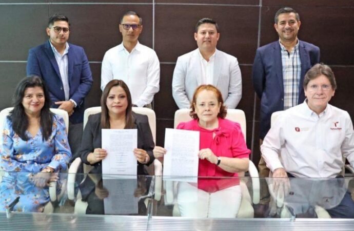 Firman contrato de donación de terreno para construcción del nuevo Hospital General de San Fernando