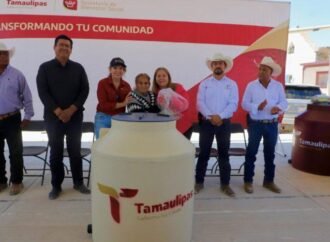 Entrega SEBIEN apoyos para Bustamante