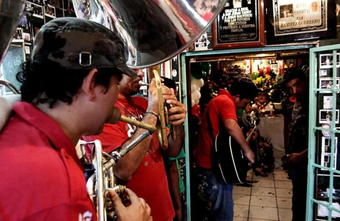 Fundamental, construir cultura de paz por encima de la censura a ‘narcocorridos’: Sheinbaum