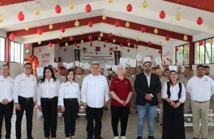 Entregan CEDES Matamoros e ITACE constancias de capacitación laboral a PPLs