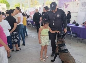 Agrupamiento canino de la Guardia Estatal convive con la ciudadanía en Brigada “Transformando Familias”