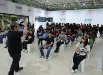 Participan estudiantes de la UTTN en sesiones de realidad virtual