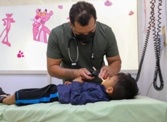 Atenta SST por enfermedad de manos, pies y boca en la población infantil