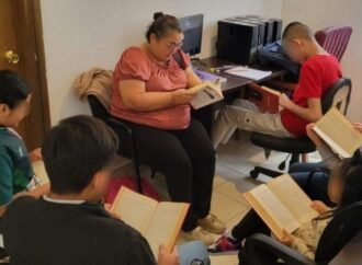 Adolescente en conflicto con la Ley Penal recibe certificado de secundaria