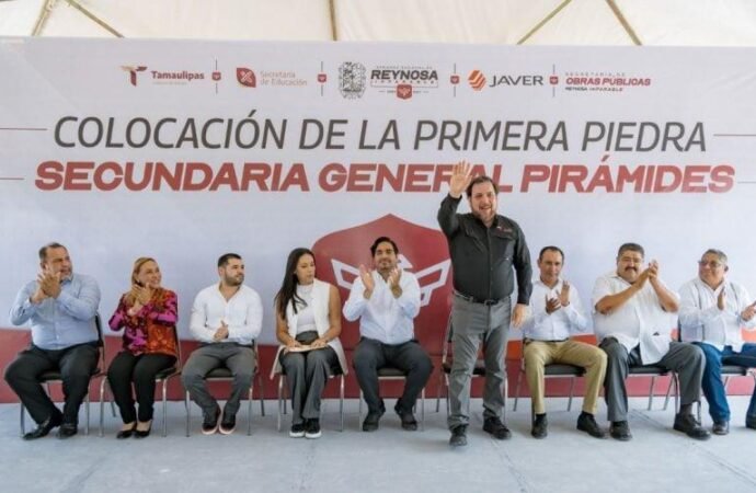 Colocan primera piedra de nueva secundaria general en Reynosa