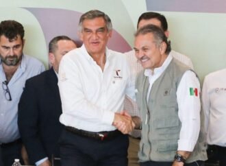 Gobernador Américo Villarreal y director general del Infonavit Octavio Romero se reúnen con desarrolladores de viviendas; agilizarán programa de casas para Tamaulipas
