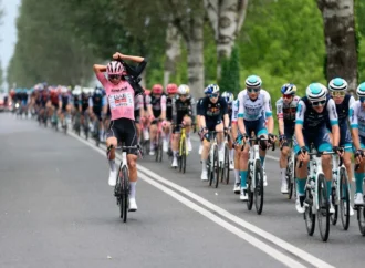 Isaac del Toro se afianza al frente del Giro