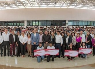 Entregan becas “Futuro Tamaulipas Jóvenes de Nivel Superior” en Nuevo Laredo