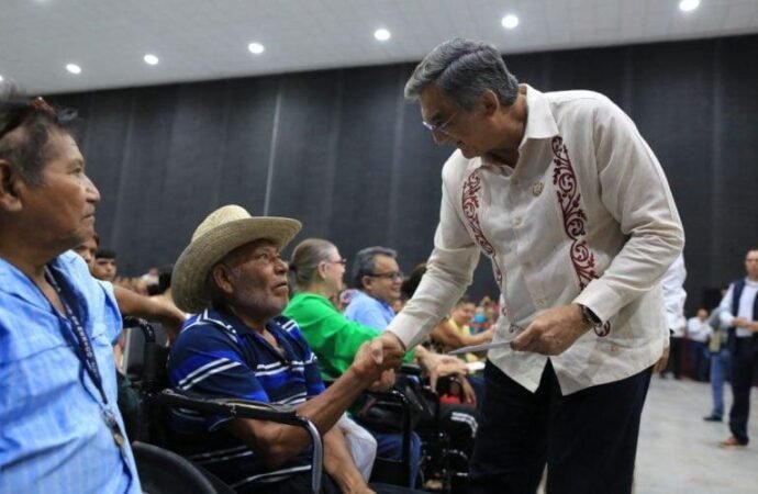 Encabeza Américo entrega de tarjetas de Pensión para el Bienestar a Personas con Discapacidad