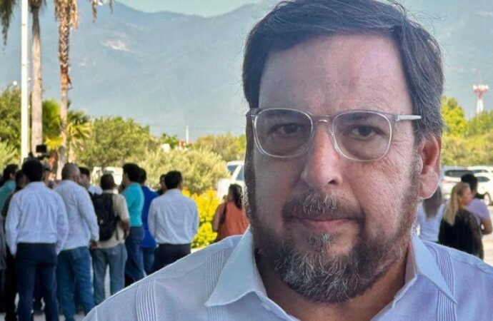 Cumple SET con entrega de plazas a docentes en Tamaulipas