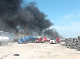 Denuncia PAUT quema ilegal de llantas; investigará fiscalía