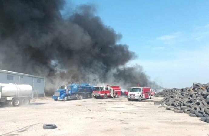 Denuncia PAUT quema ilegal de llantas; investigará fiscalía