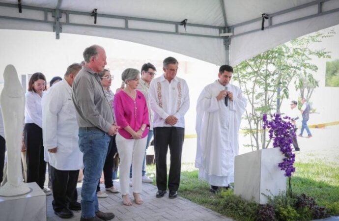 Entregan Américo y María de Villarreal la segunda etapa de la remodelación de Casa San Antonio